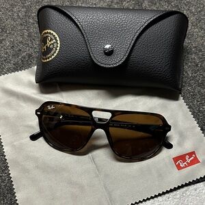 Ray-Ban Rb2205 Bill One sunglasses, Havana/Brown 57mm